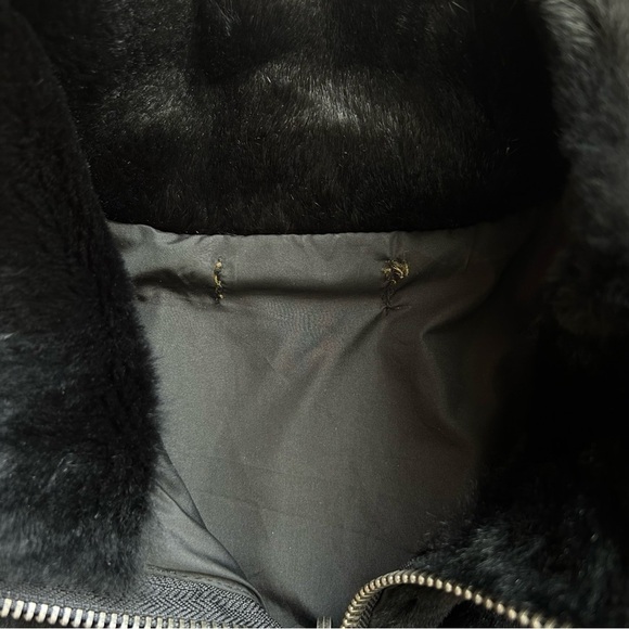 Vintage Black Genuine Fur Zip Vest Cozy Soft Quiet Luxury Sleeveless Size Large - Picture 10 of 11